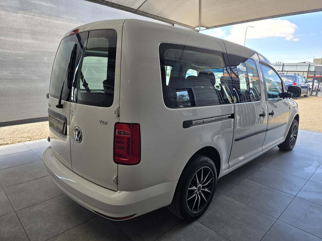 2016 VOLKSWAGEN CADDY4 MAXI CREWBUS 2.0 TDi
