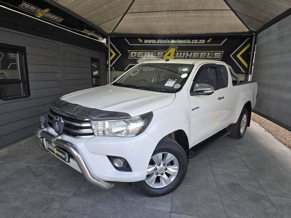 2016 TOYOTA HILUX 2.8 GD-6 RB RAIDER P/U E/CAB