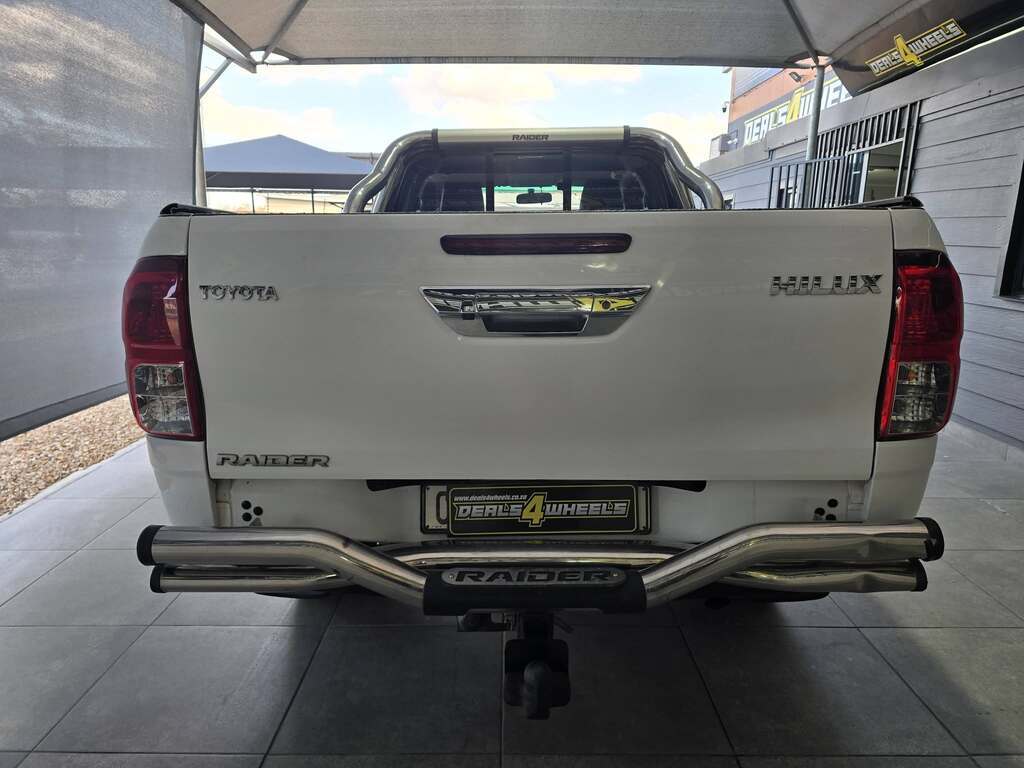 2016 TOYOTA HILUX 2.8 GD-6 RB RAIDER P/U E/CAB