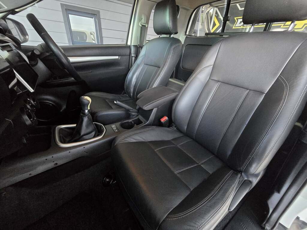 2016 TOYOTA HILUX 2.8 GD-6 RB RAIDER P/U E/CAB