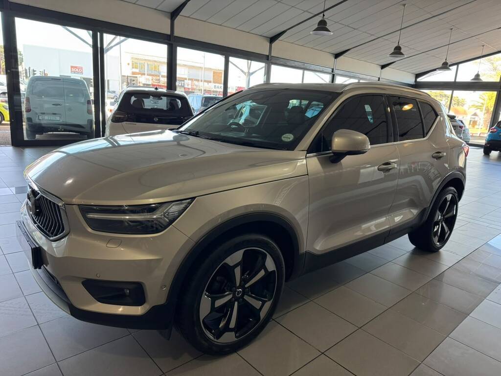 2019 VOLVO XC40 T3 INSCRIPTION