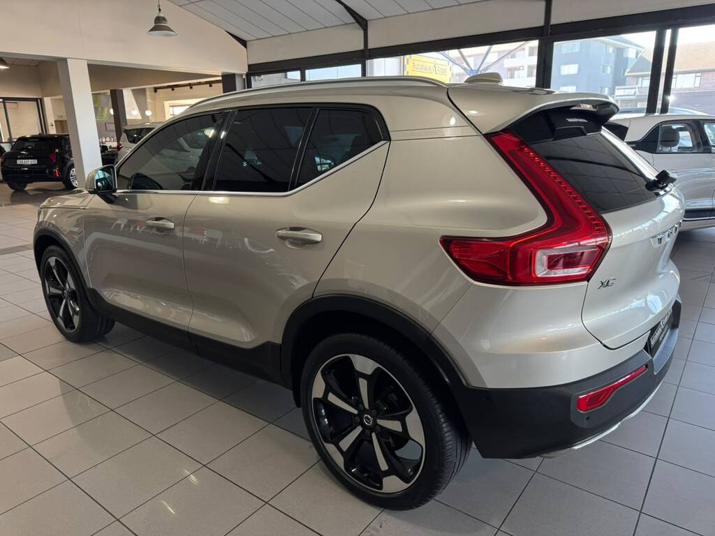 2019 VOLVO XC40 T3 INSCRIPTION