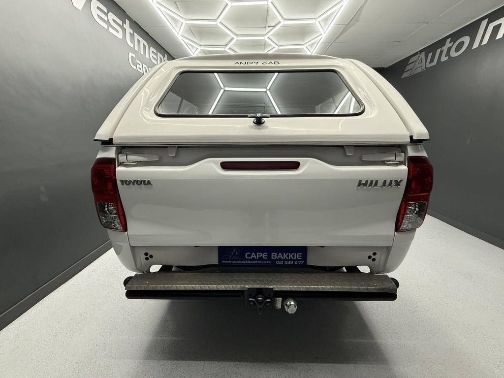 2021 TOYOTA HILUX 2.4 GD-6 SR 4X4 P/U D/C