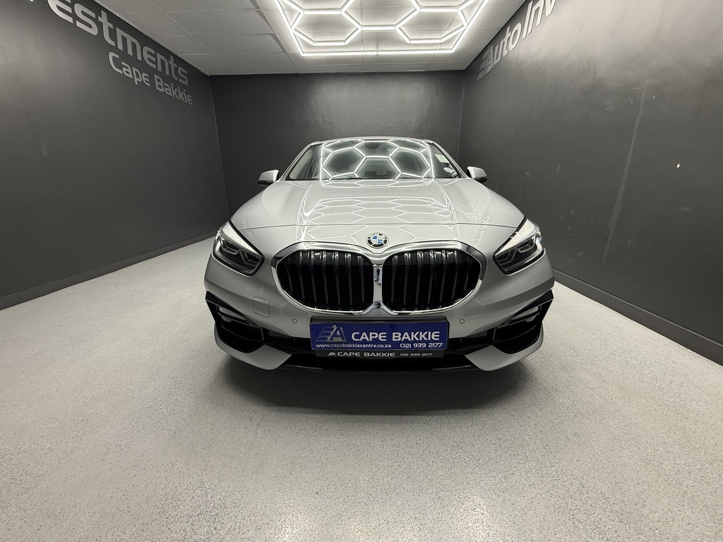 2021 BMW 118i SPORTLINE A/T (F40)