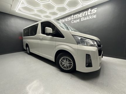 TOYOTA QUANTUM