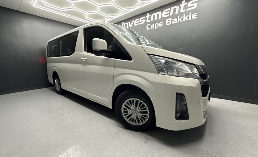 TOYOTA QUANTUM