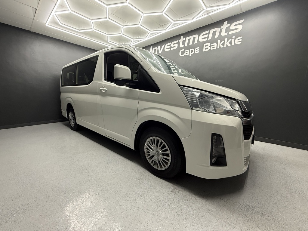 2020 TOYOTA QUANTUM 2.8 GL 11 SEAT