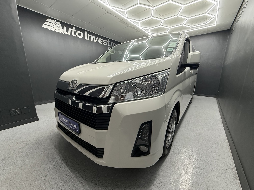 2020 TOYOTA QUANTUM 2.8 GL 11 SEAT
