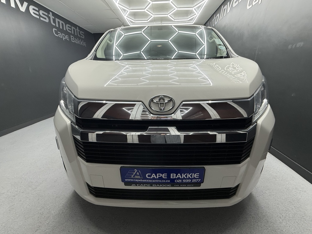 2020 TOYOTA QUANTUM 2.8 GL 11 SEAT