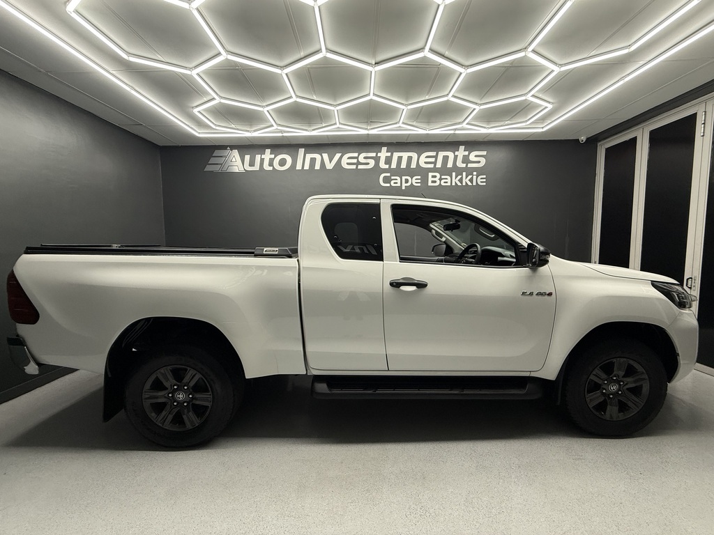 2022 TOYOTA HILUX 2.4 GD-6 RB RAIDER P/U E/CAB