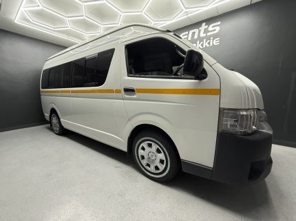 TOYOTA QUANTUM