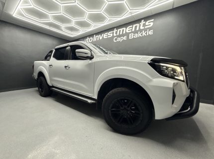 NISSAN NAVARA