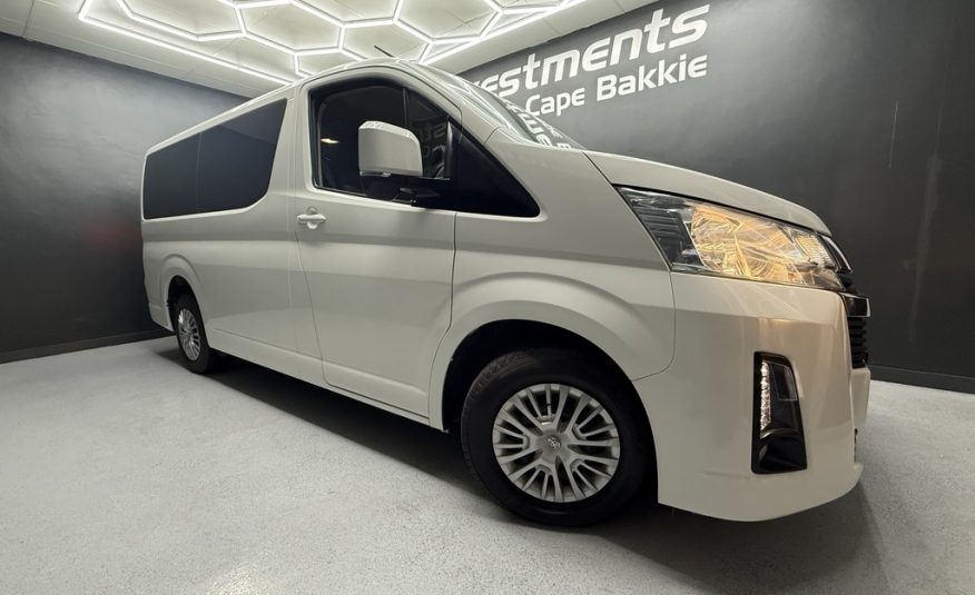 TOYOTA QUANTUM
