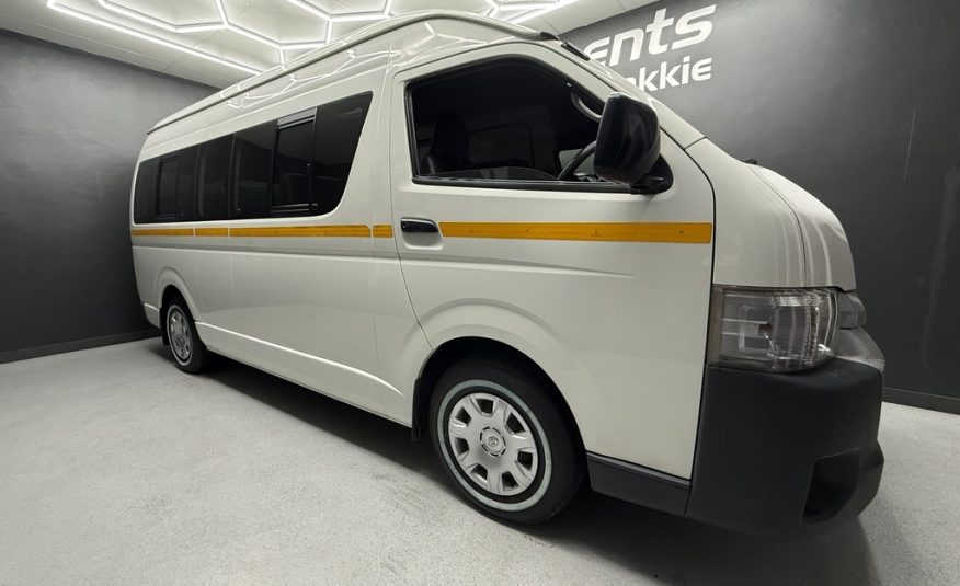 TOYOTA QUANTUM
