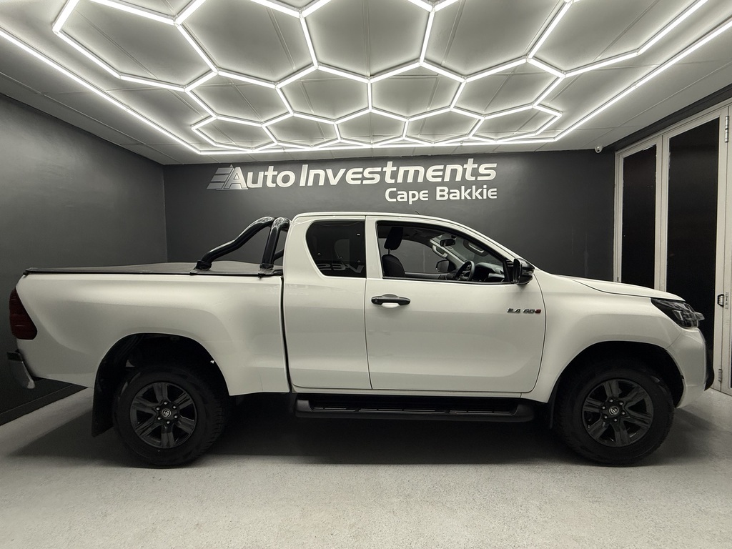 2023 TOYOTA HILUX 2.4 GD-6 RB RAIDER A/T P/U E/CAB