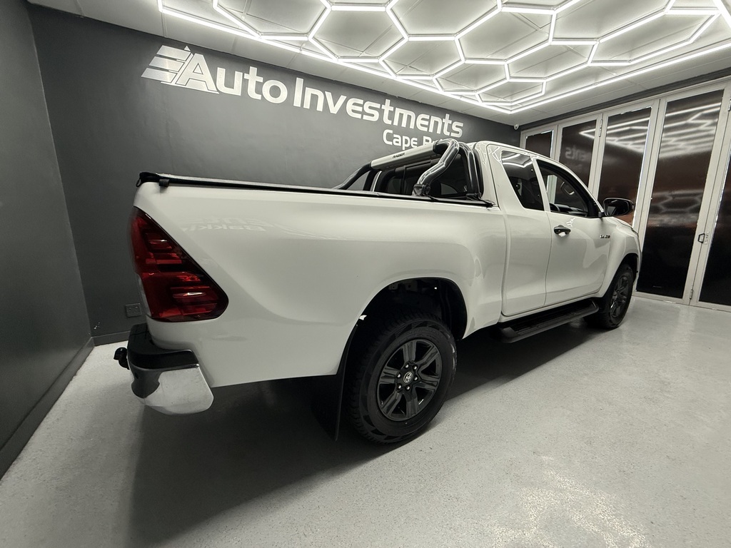 2023 TOYOTA HILUX 2.4 GD-6 RB RAIDER A/T P/U E/CAB